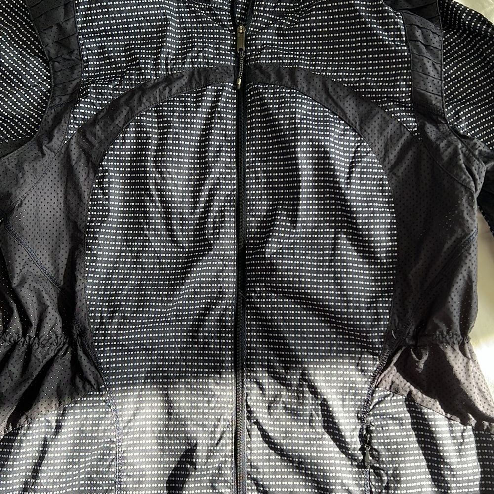 Lululemon Running Jacket - Picture 6 of 8